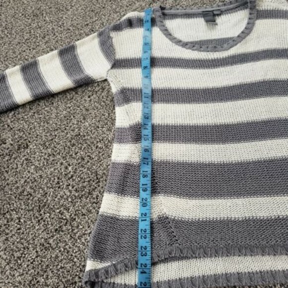 Striped‎ Gray White Sweater Anthropologie Quinn - Picture 8 of 11